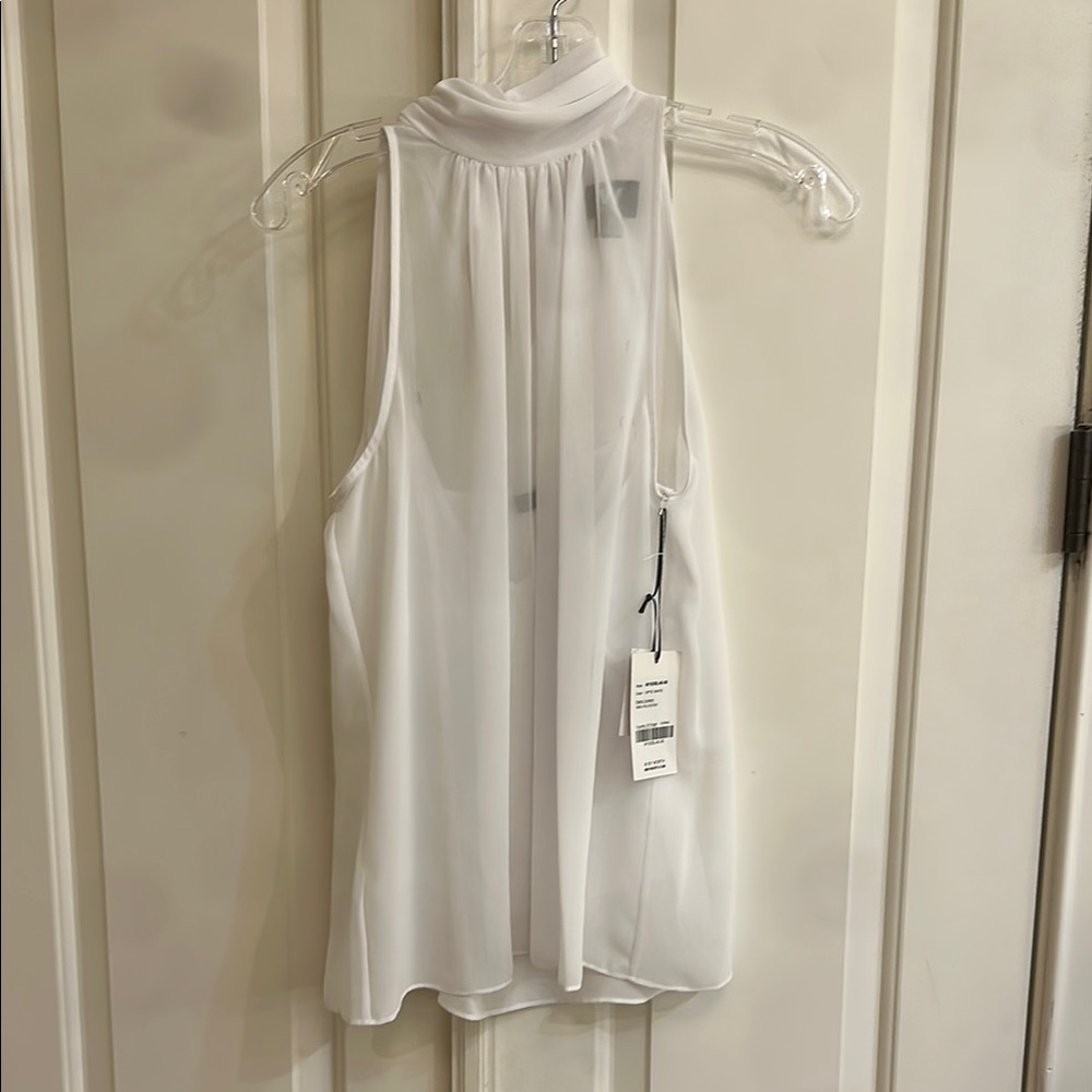 W by Worth White Sleeveless Tank Top size 6